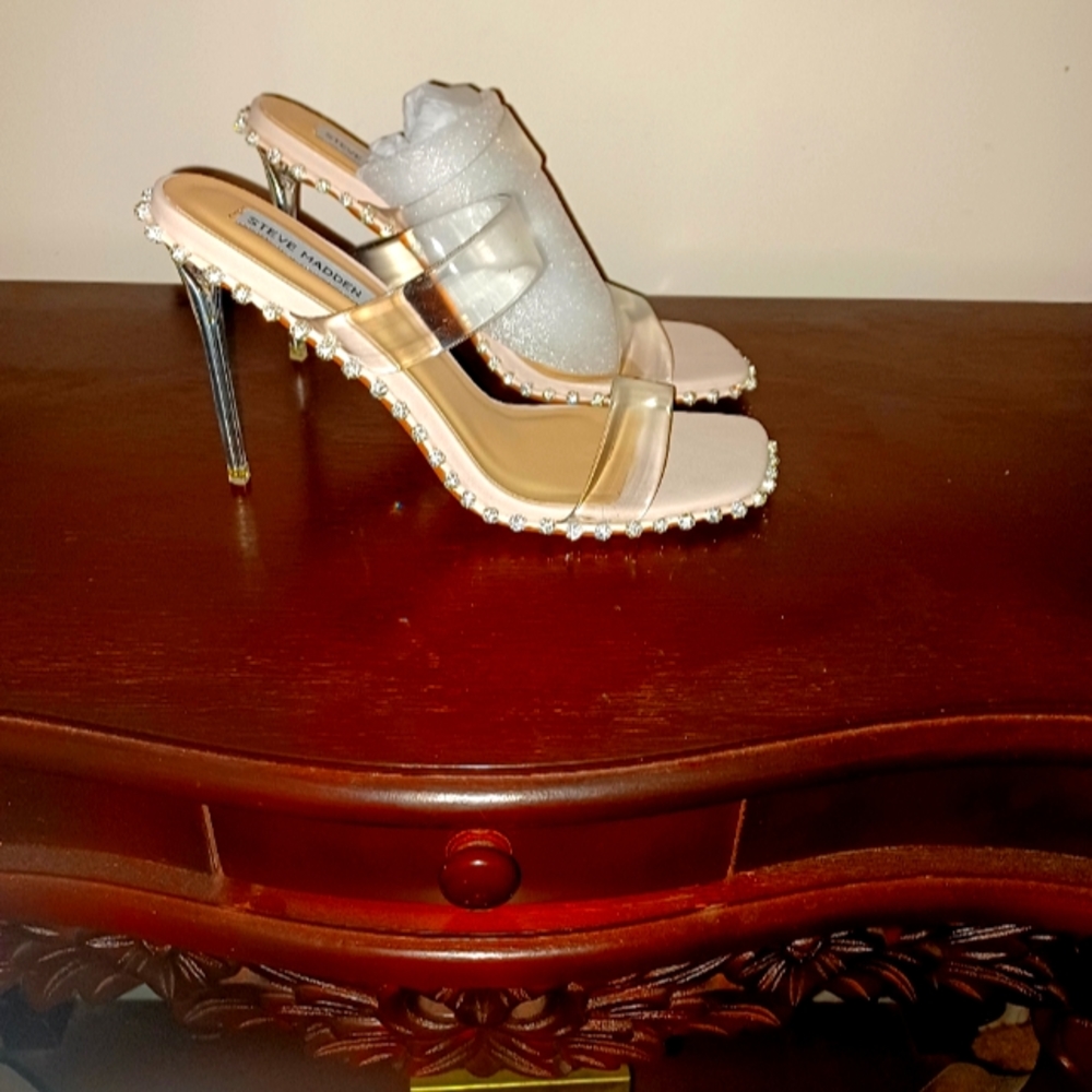 Steve Madden Nude heel sandals